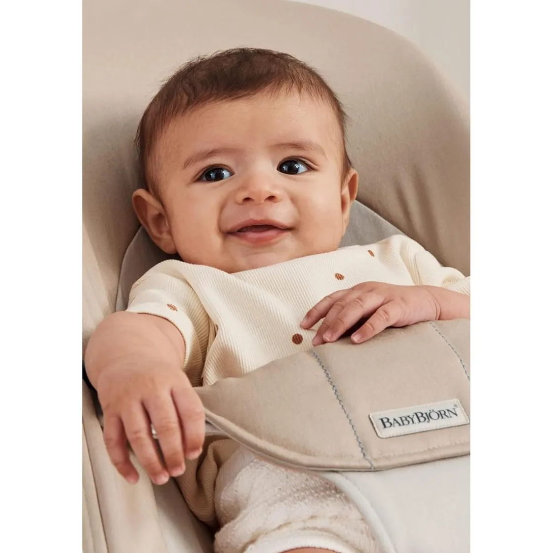 BABY BORN BabyBjörn - Hamaca Balance Soft - Caqui/Beige