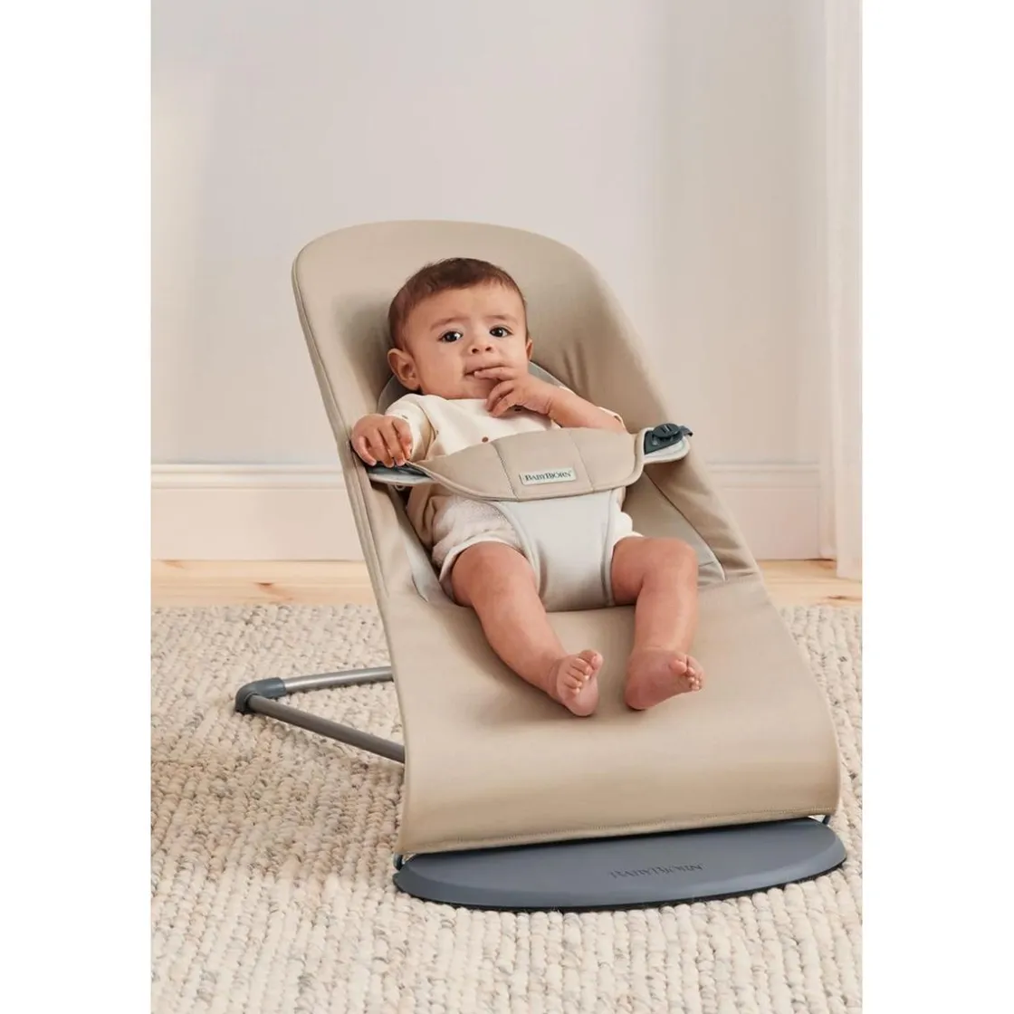 BABY BORN BabyBjörn - Hamaca Balance Soft - Caqui/Beige