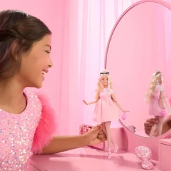 MATTEL Barbie - Muñeca Deluxe Style vestido con lazo* Muñecas