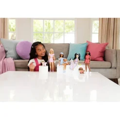 BARBIE Twinning Looks - Muñeca Morena con Perrito* Muñecas