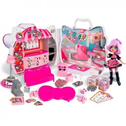 FAMOSA Cafetería de Hello Kitty