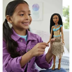 MATTEL Disney - Muñeca princesa Pocahontas con pelo largo, juguete* Muñecas