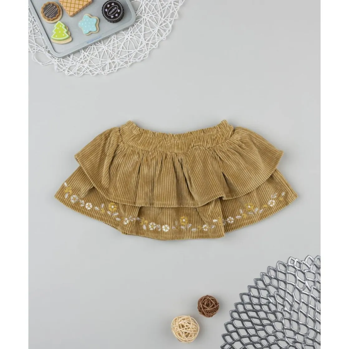 Prenatal Falda niña en terciopelo marrón con bordados