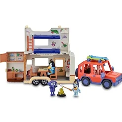FAMOSA - Bluey - Vehículo de vacaciones con tablas de surf y figurita articulada ㅤ