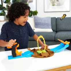 MATTEL Hot Wheels - Playset neumáticos para acrobacias Monster Trucks