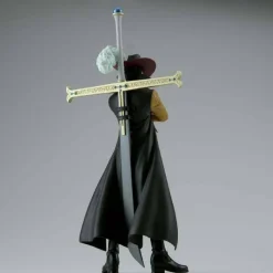 BANDAI One Piece - Figura Dracule Mihawk