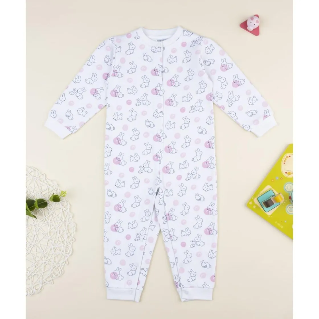 Prenatal Pijama enterizo blanco con conejitos para niña