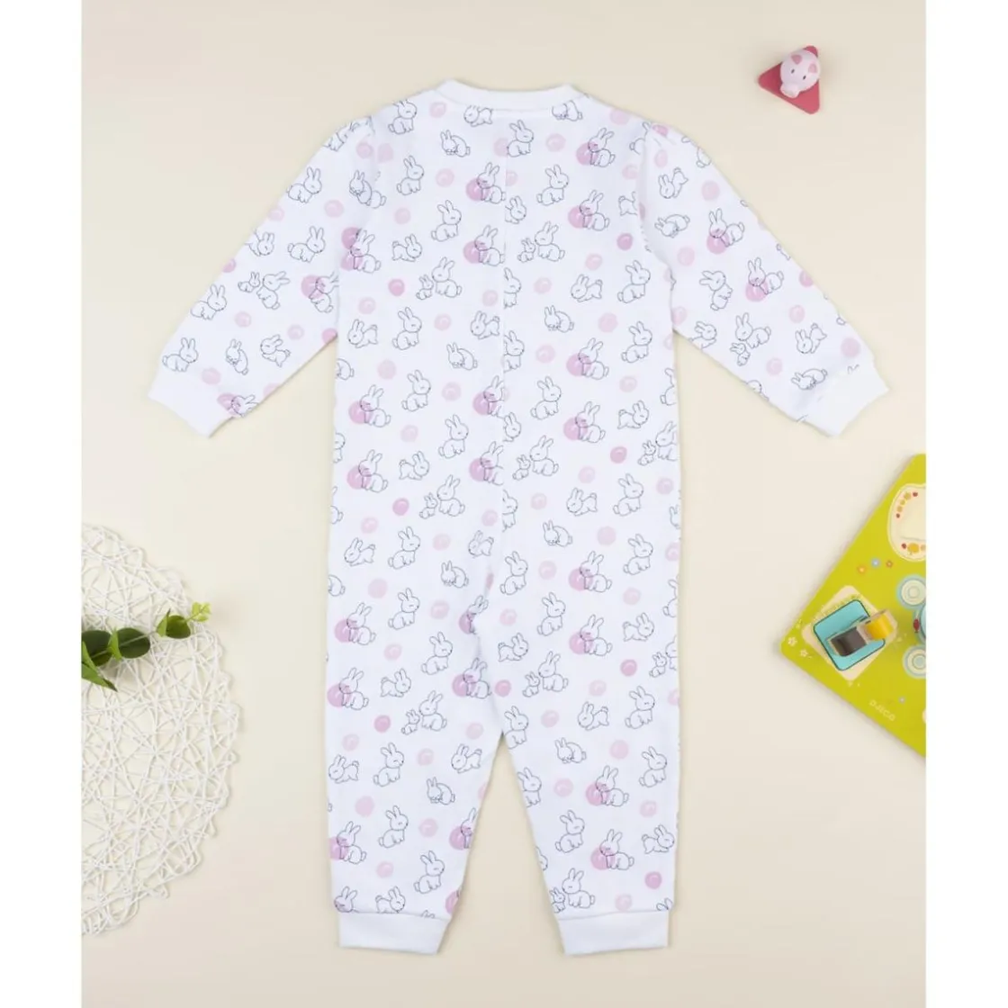 Prenatal Pijama enterizo blanco con conejitos para niña
