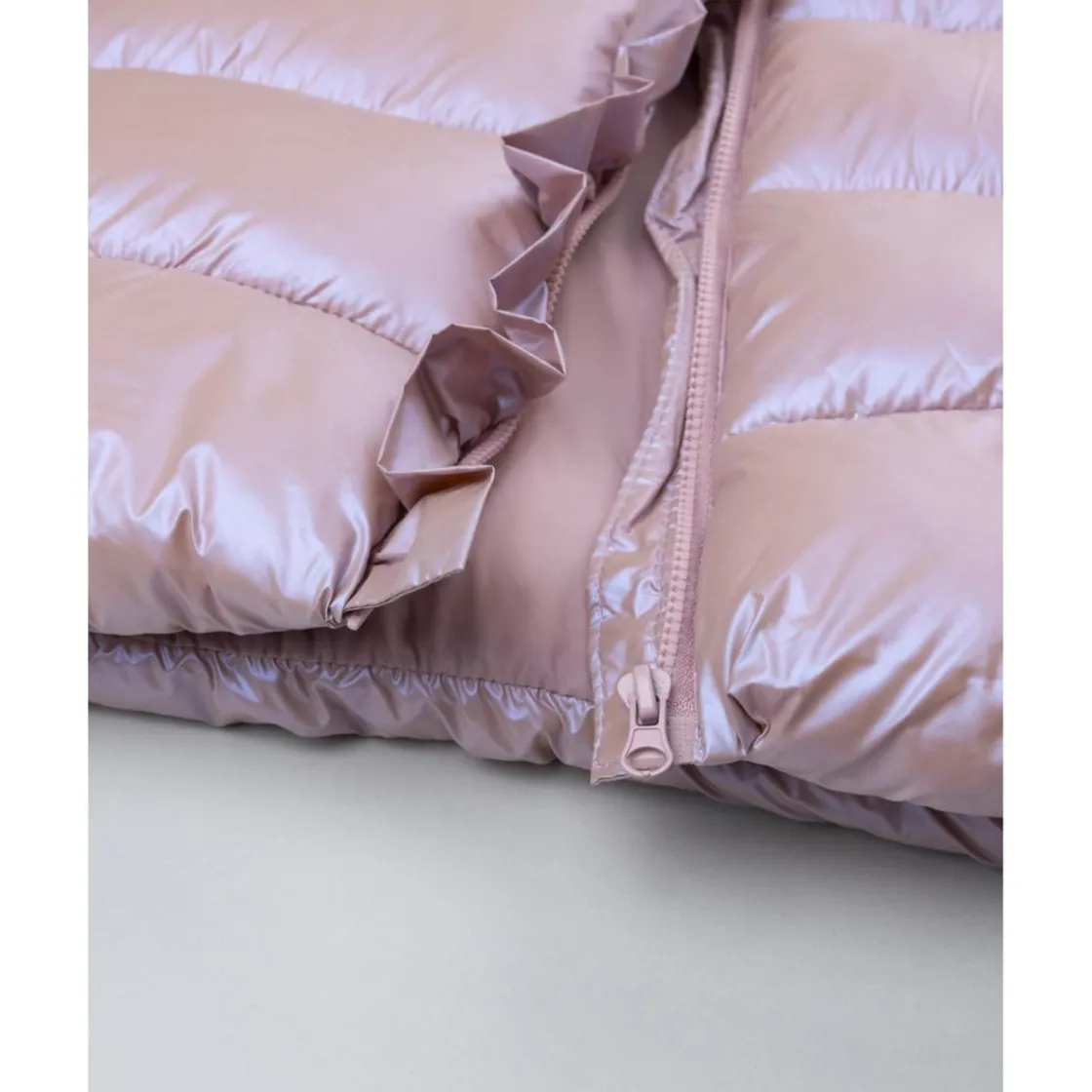 Prenatal Plumífero rosa laminado para niña