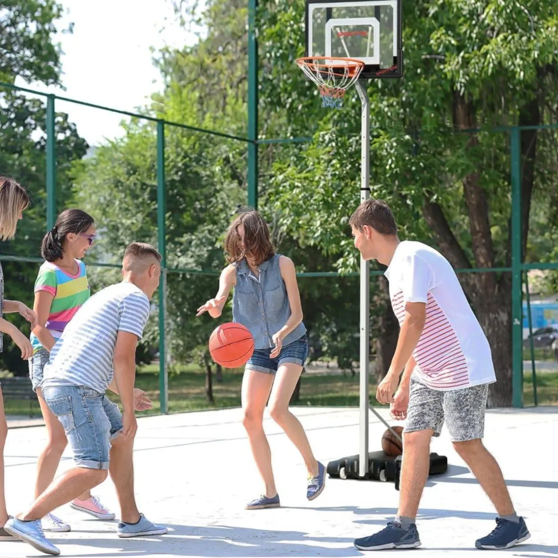 Outsunny Sportnow - Canasta de baloncesto altura ajustable de 260-305 cm Blanco