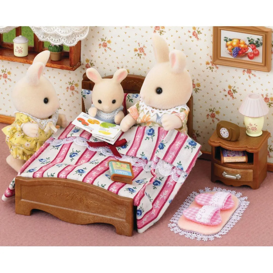 EPOCH PARA IMAGINAR S.L. Sylvanian Families - Set de accesorio cama semi-doble para muñecas Sylvanian Families ㅤ* Coleccionables Y Mini Mundos